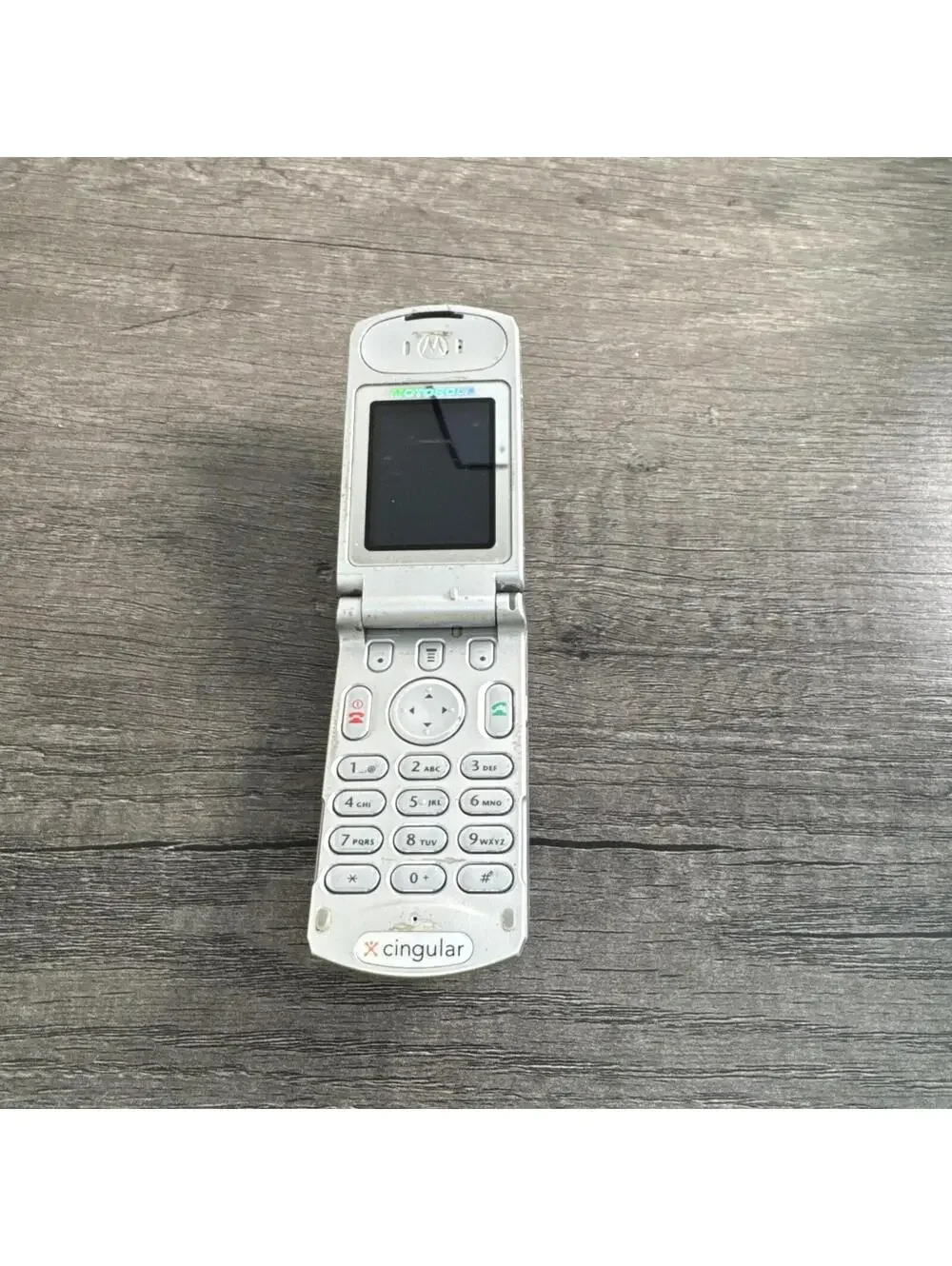 Motorola T720 Silver 120 x 160 Pixel Dual Screen Flip Cell Phone UNTESTED